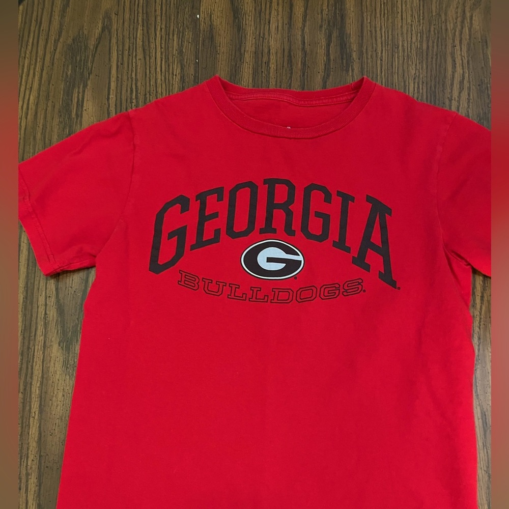 Youth large Georgia T-shirt red
